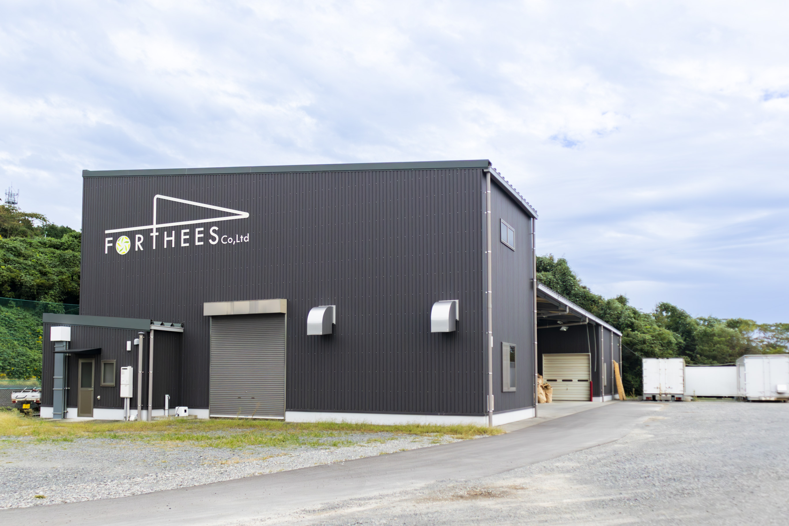 株式会社FORTHEES
